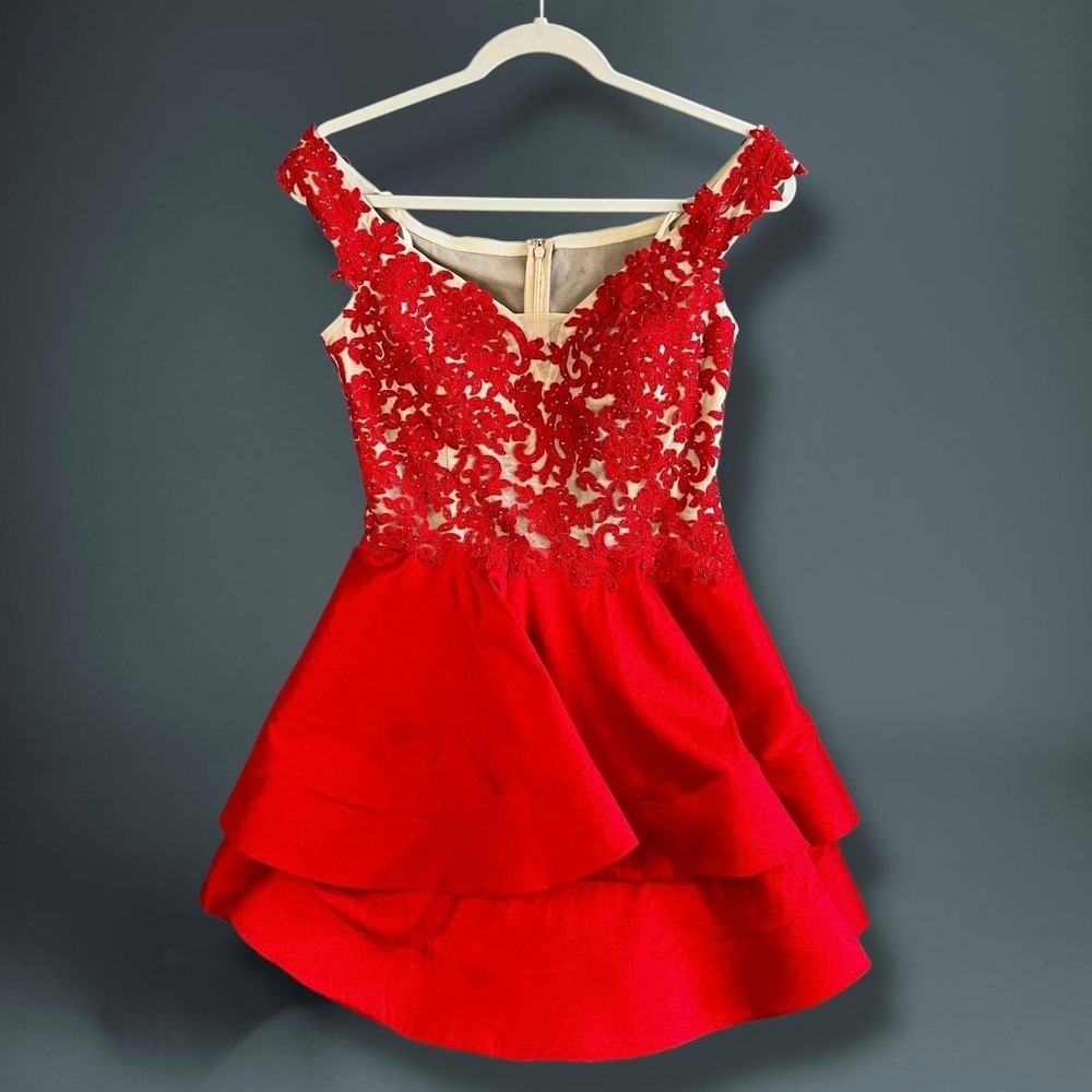 Blondie Nites Dress Womens Size 11 Red Nude Lace Layered Tulle Prom Formal Party
